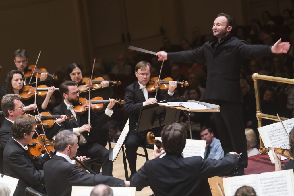 O Kirill Petrenko διευθύνει την Bayerisches Staatsorchester στο Carnegie Hall, 3/28/18. (Φωτο: Chris Lee)