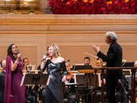 Ο Michael Tilson Thomas διευθύνει την San Francisco Symphony στην εναρκτήρια βραδιά της νέας καλλιτεχνικής περιόδου του Carnegie Hall για την περίοδο s 2018-19 season opening night concert, στις 3 Οκτβωρίου. Φωτο: Chris Lee.