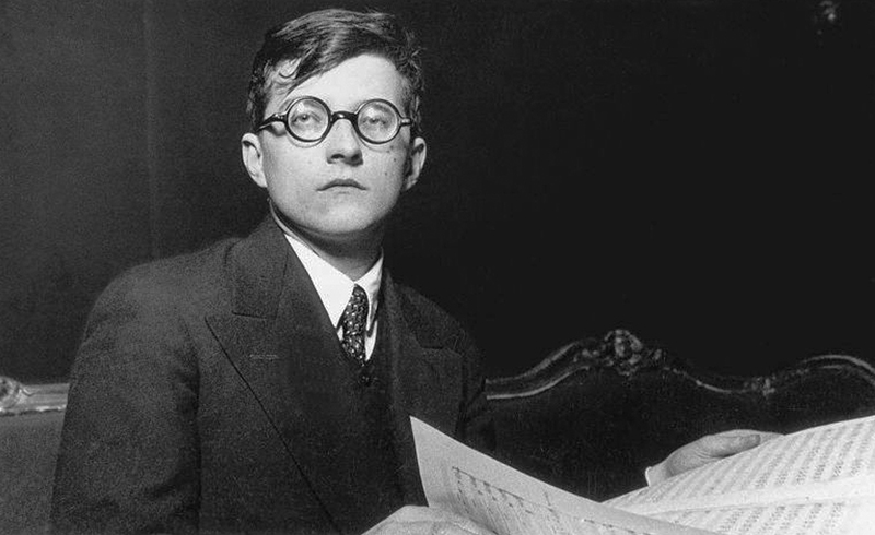 Ο κορυφαίος Σοβιετικός μουσουργός Dmitri Shostakovich. 